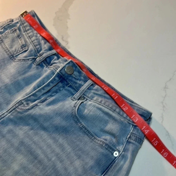Calvin Klein  Light denim jean shorts. Size 26 - Picture 6 of 8